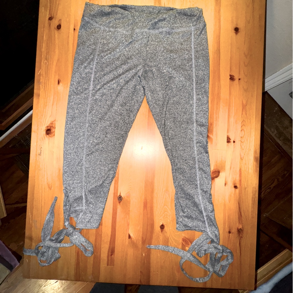Yado comfy capris